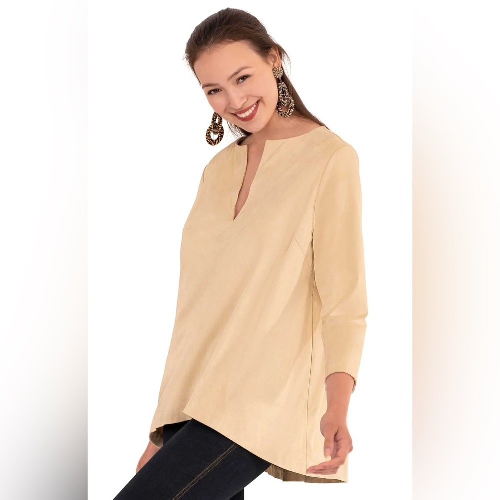 NWT Gretchen Scott Ultra Suede Swing Top in Winter White